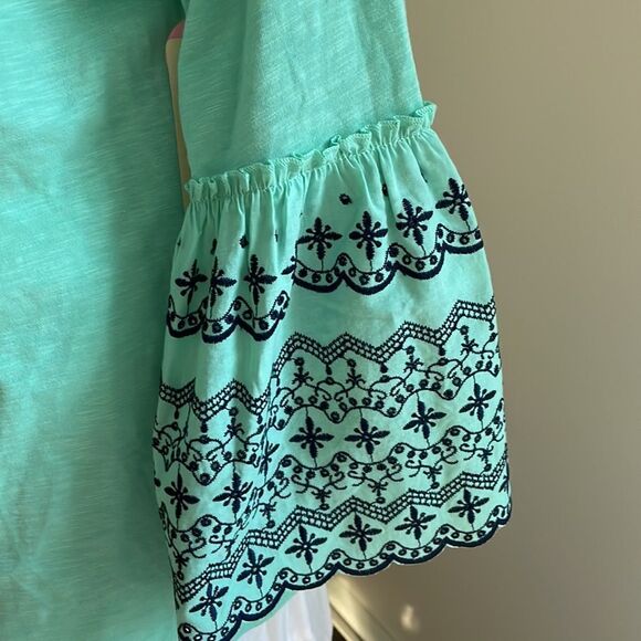 NWT bundle of 2 St. John’s Bay shirts with flair sleeves green and peach size L - Picture 4 of 12